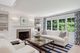 35 Harris Ln in Southampton, NY - Building Photo - Building Photo