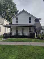 725 Harrison St in Elkhart, IN - Building Photo