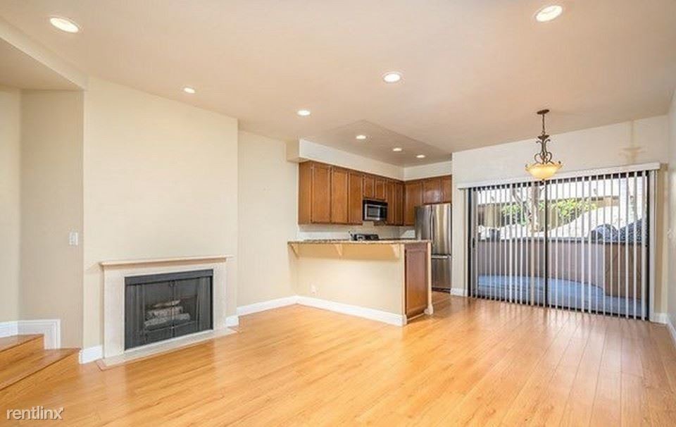 941 W Carson St in Torrance, CA - Building Photo