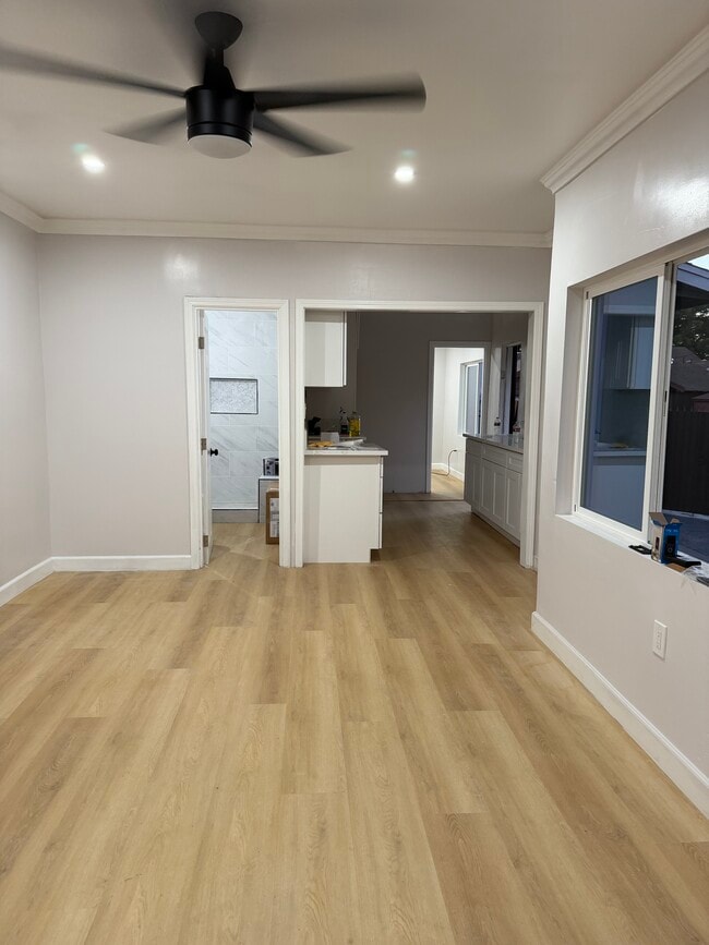 property at 674 W 59th Pl