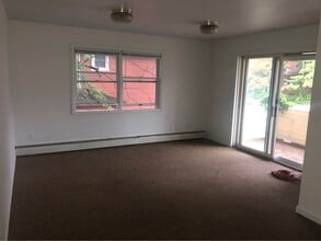 406 Hillview Pl in Ithaca, NY - Building Photo - Building Photo