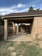 113 Carter Dr in Laredo, TX - Building Photo - Building Photo