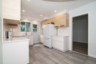 5780 Fairside Av in Cote-St-Luc, QC - Building Photo - Building Photo