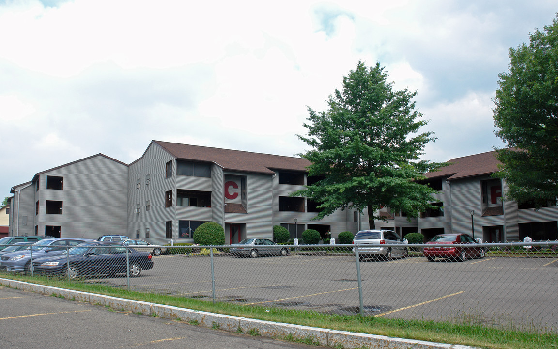 Court View Manor in Endicott, NY - Building Photo