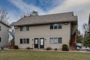 14669 62nd St N in Stillwater, MN - Building Photo