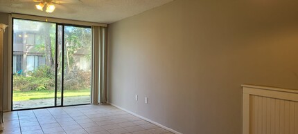 703 SW 75th St, Unit 105 in Gainesville, FL - Building Photo - Building Photo