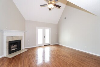 8893 Wenham Cove E in Memphis, TN - Building Photo - Building Photo