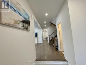 135 McCague Ave. in Richmond Hill, ON - Building Photo - Building Photo