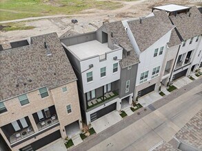 2635 Carmelita St in Dallas, TX - Building Photo - Building Photo