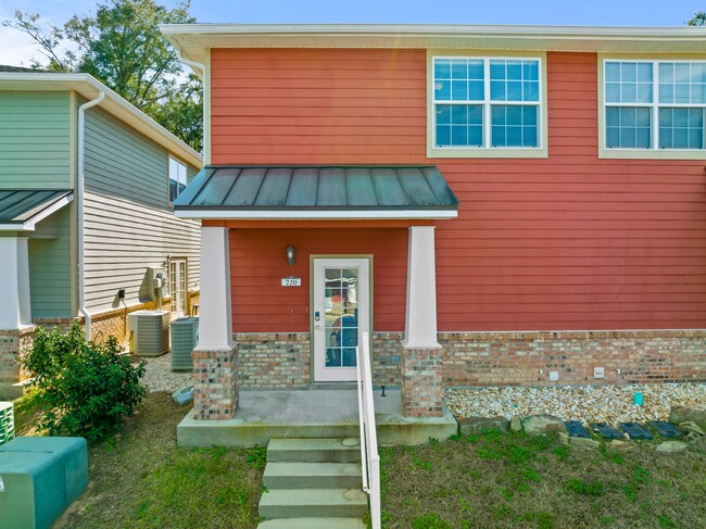 833 Arbor Lake Dr in Crestview, FL - Building Photo - Building Photo