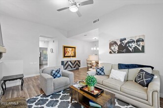 7272 E Gainey Ranch Rd in Scottsdale, AZ - Building Photo - Building Photo