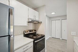 Parchment Point Townhomes in Parchment, MI - Foto de edificio - Building Photo