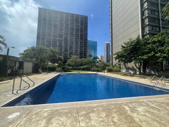 55 S Kukui St in Honolulu, HI - Building Photo - Building Photo