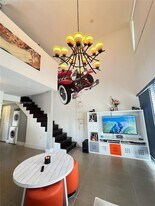 498 SW 2nd St, Unit 201 in Miami, FL - Building Photo