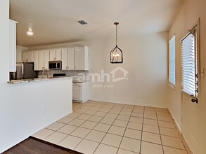 4417 Chris Dr in Fort Worth, TX - Foto de edificio - Building Photo