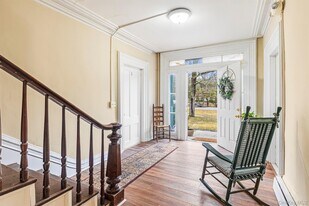 5635-5639-5639 NY-82 in Clinton Corners, NY - Building Photo