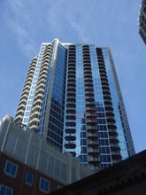 210 N Church St, Unit 1805 in Charlotte, NC - Building Photo - Building Photo