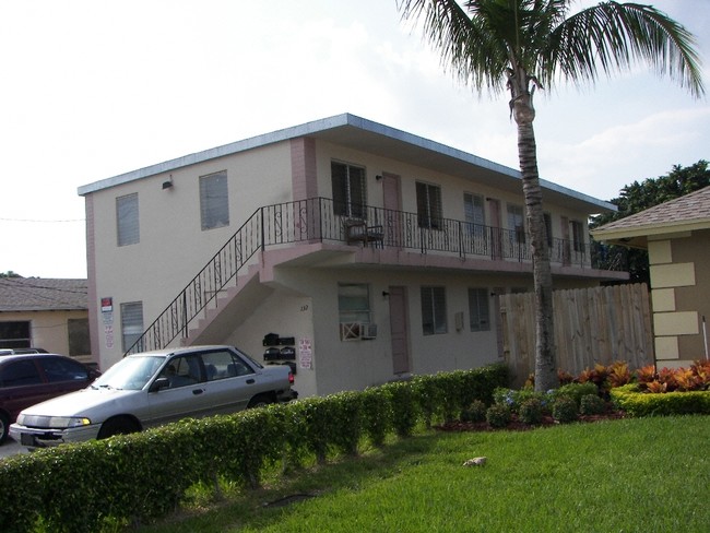 East Boynton Apartments in Boynton Beach, FL - Building Photo - Building Photo