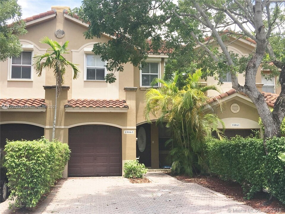 10863 SW 88th Terrace in Miami, FL - Building Photo