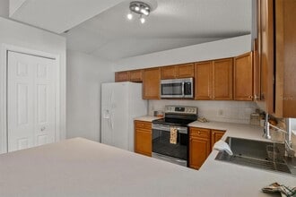 5167 Cambry Ln in Lakeland, FL - Building Photo - Building Photo