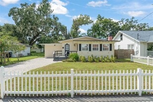 2110 Gerda Terrace in Orlando, FL - Building Photo