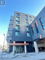 18 Rouge Valley Dr W in Markham, ON - Building Photo