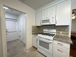 3074 E Terrace Ave in Fresno, CA - Building Photo - Building Photo