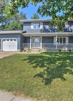 1241 W Scotch Pine Ct in Decatur, IL - Building Photo