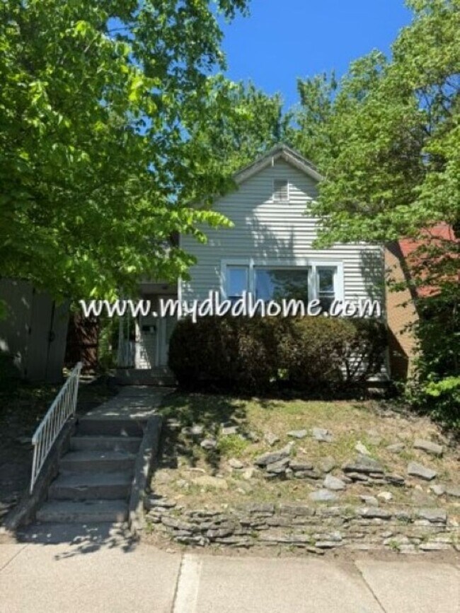 property at 2514 S Wayne Ave