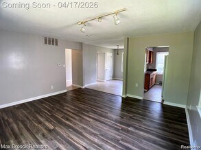 22120 Condon St in Oak Park, MI - Building Photo - Building Photo