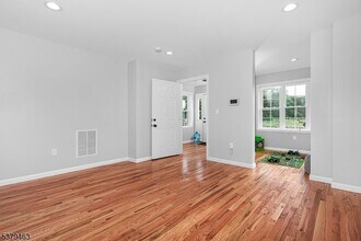 24 Lawnwood Ave in Newton, NJ - Building Photo - Building Photo