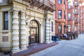 40 Macdonough St in Brooklyn, NY - Building Photo - Building Photo