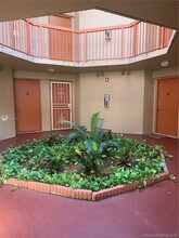 10229 NW 9th St Cir-Unit -114-2 in Miami, FL - Building Photo - Building Photo