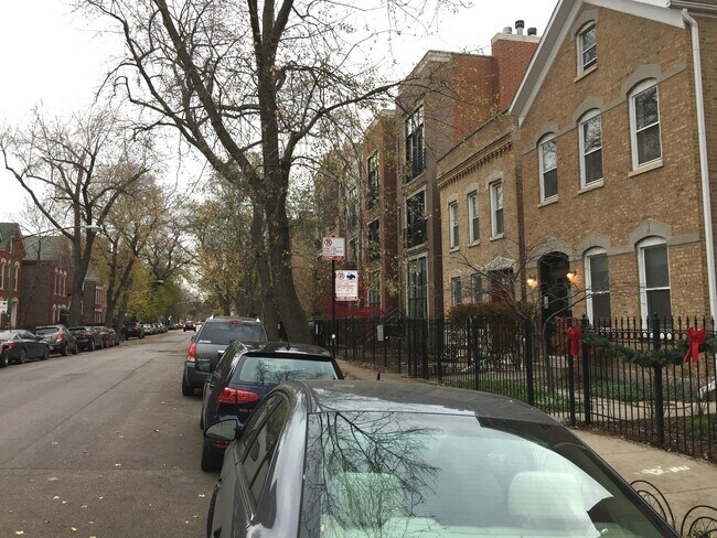 851 N Hermitage Ave-Unit -2F in Chicago, IL - Building Photo - Building Photo