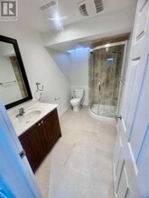 83 Berwick Crescent in Richmond Hill, ON - Building Photo - Building Photo