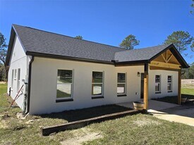 11670 SE 55th Ln in Morriston, FL - Building Photo