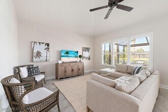 8963 Appaloosa Ct in Naples, FL - Foto de edificio - Building Photo