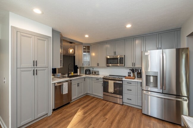 22197 Beech Creek Trail in Strongsville, OH - Building Photo - Building Photo