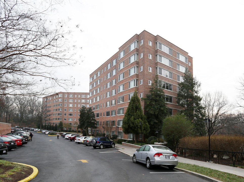 Quebec House Apartments in Washington, DC - Building Photo