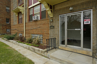 Phillips Ave Apartments in Pittsburgh, PA - Building Photo - Building Photo