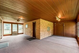 319 N Lord Ave in Carpentersville, IL - Building Photo - Building Photo