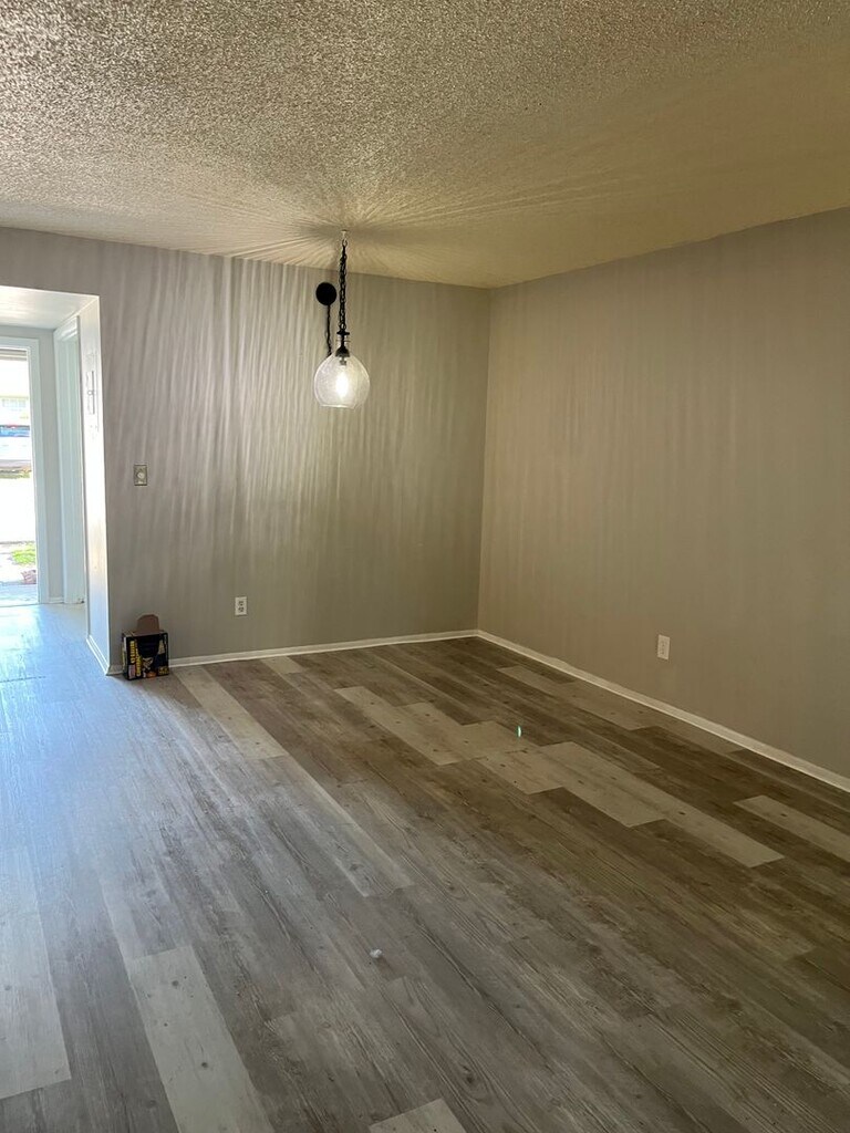 Sunquest Apartments Vero Beach, FL Apartments