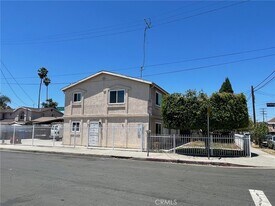 1332 W 20th St in Los Angeles, CA - Building Photo