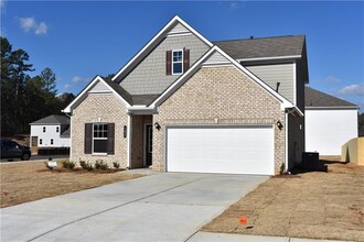 102 Graham Cir in Adairsville, GA - Building Photo - Building Photo