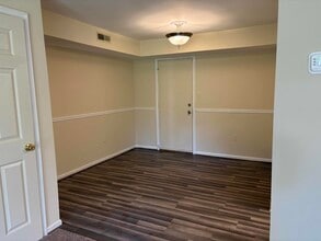 7111 Donnell Pl in Forestville, MD - Foto de edificio - Building Photo