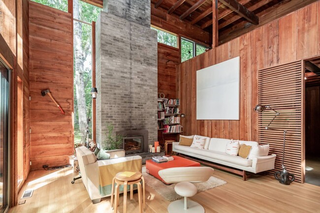 property at 129 Windward