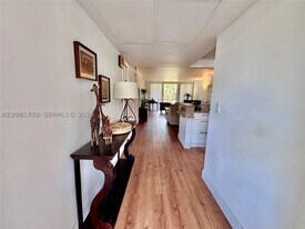 3051 S Palm Aire Dr in Pompano Beach, FL - Building Photo