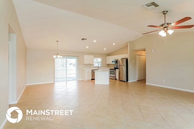 1405 SW 13th Terrace in Cape Coral, FL - Building Photo - Building Photo