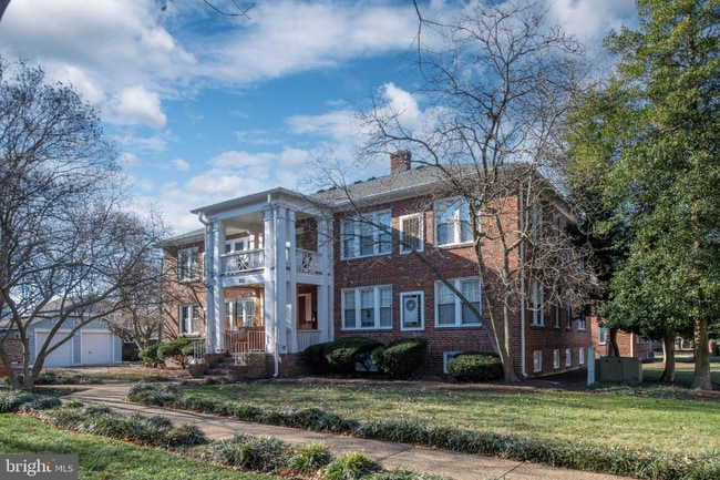 property at 305 E Duncan Ave