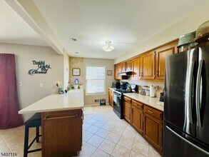 174 Carson Ct in Franklin Township, NJ - Building Photo - Building Photo